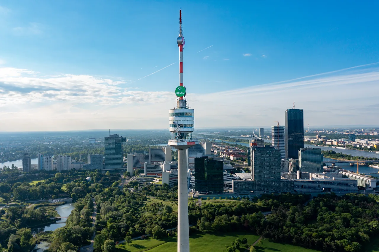 Danube Tower — romantic guide Vienna