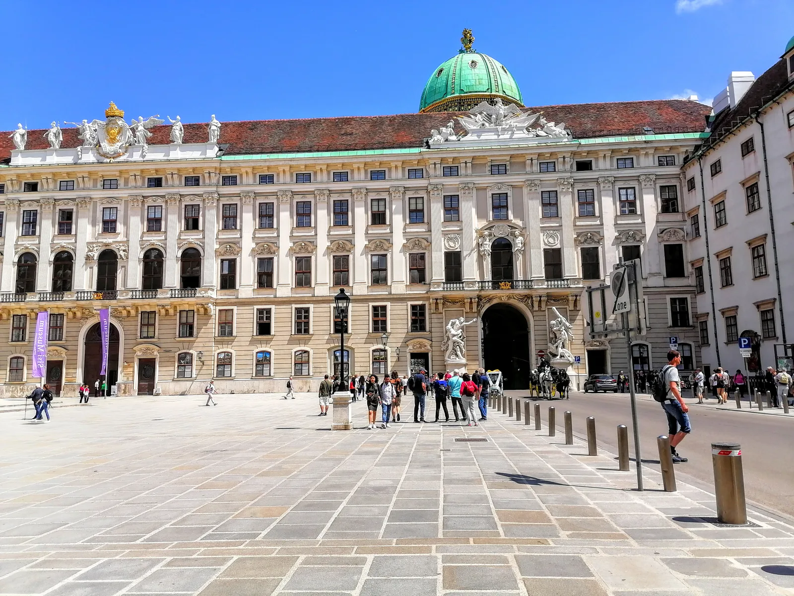 Details at Imperial Treasury Vienna — travel photo