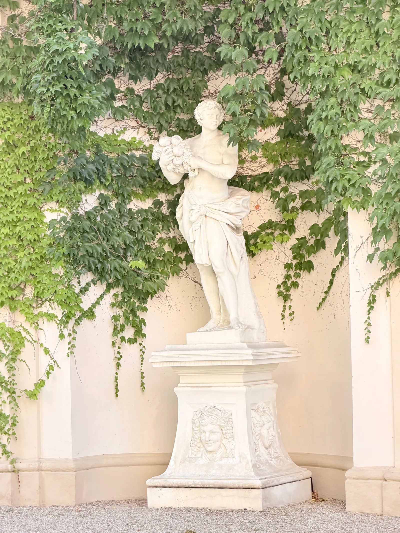 Main view at Liechtensteinpark Vienna — travel photo