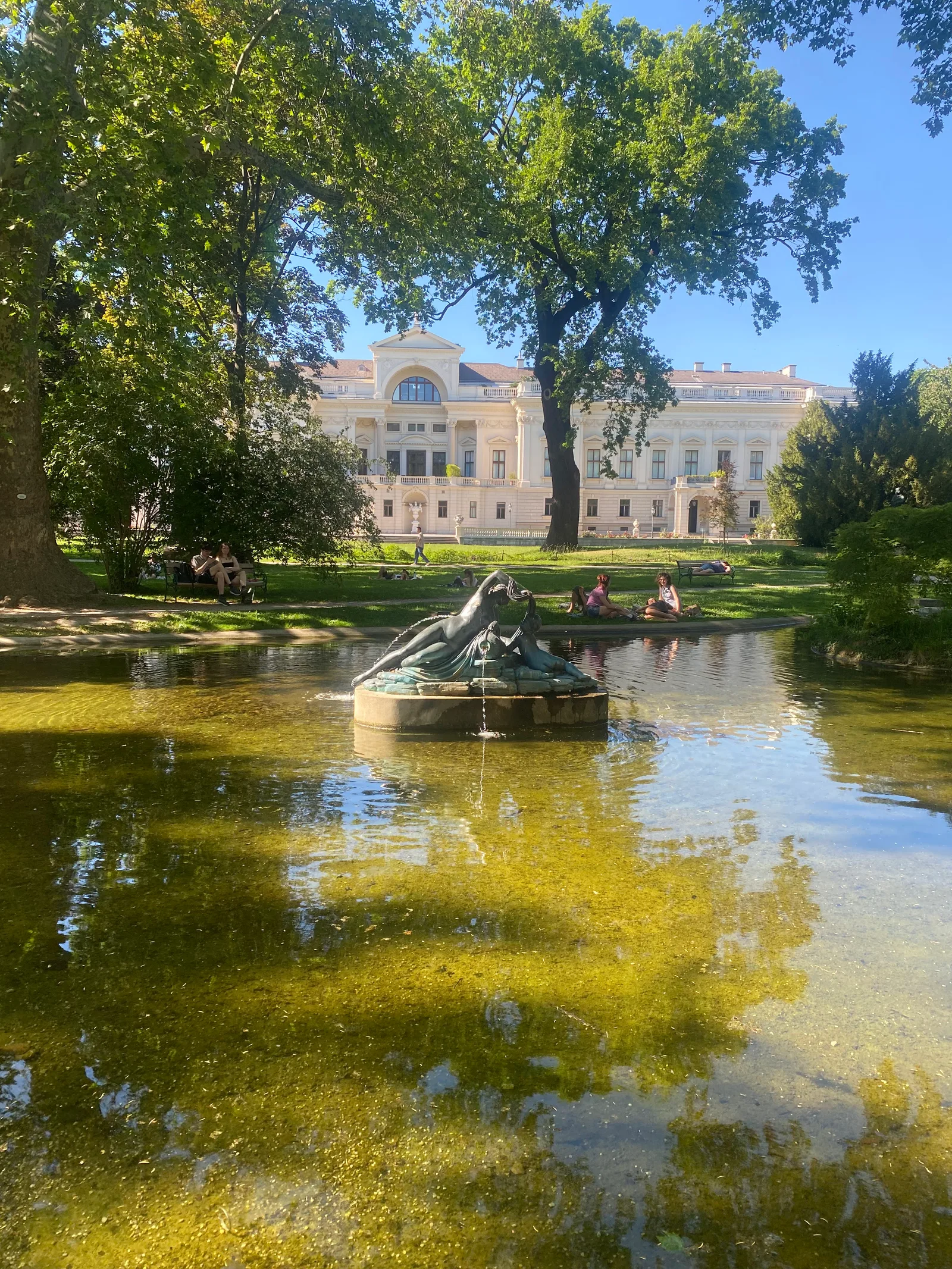 Details at Liechtensteinpark Vienna — travel photo