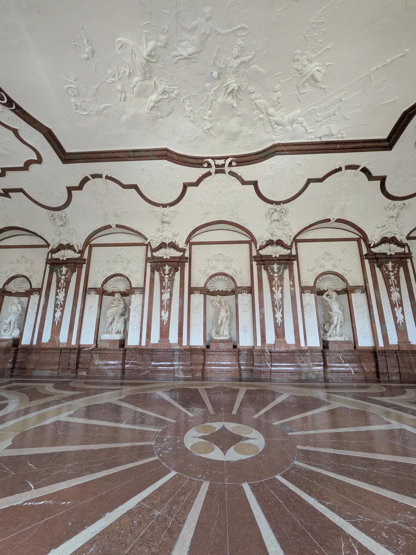 Main view at Lower Belvedere Vienna — travel photo
