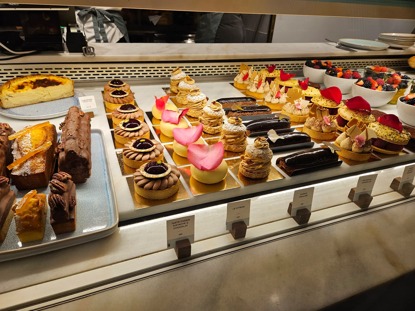 Details at PARÉMI Boulangerie – Pâtisserie Vienna — travel photo