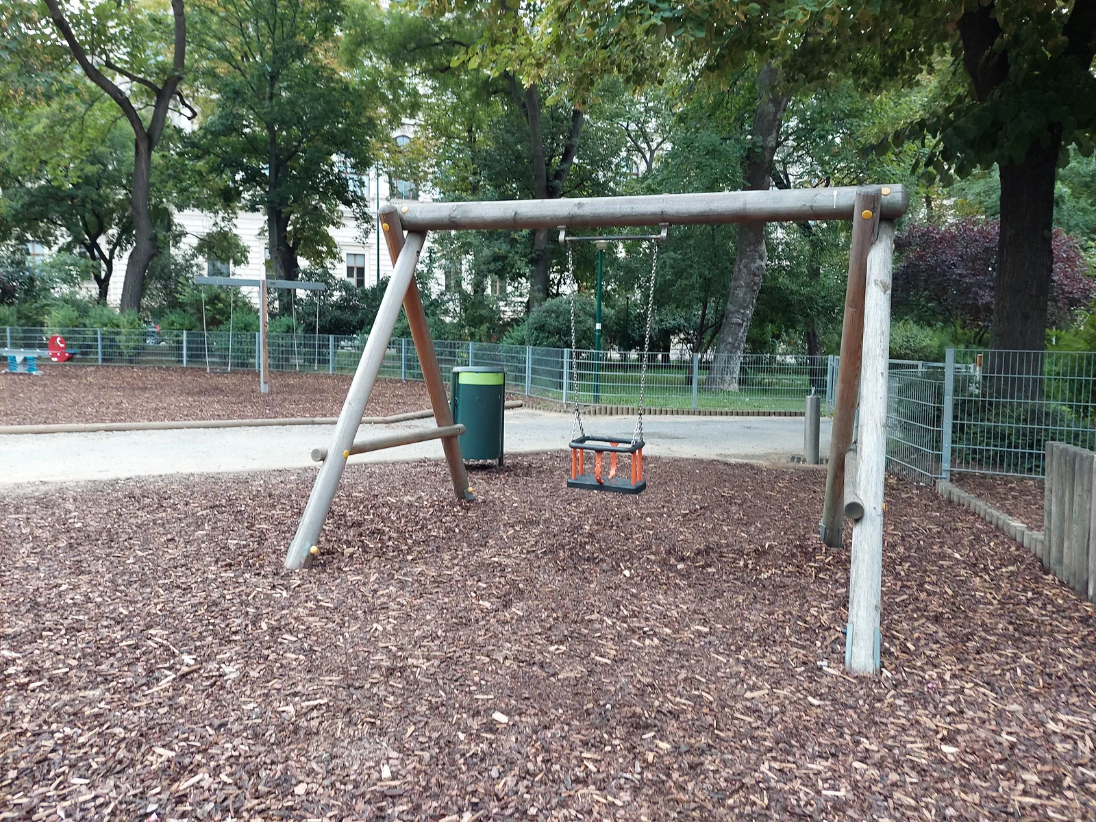 Atmosphere at Rathauspark Vienna — travel photo