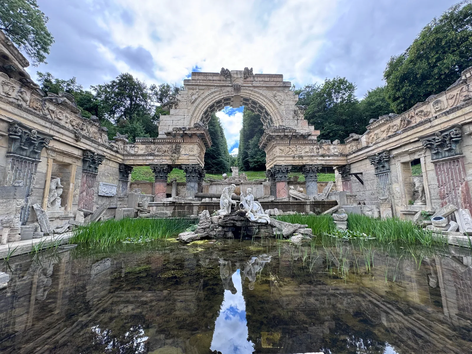 Atmosphere at Schönbrunn Palace Park Vienna — travel photo