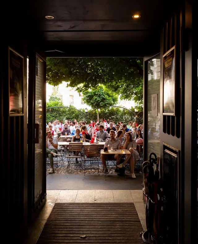 The Long Hall Bar Vienna