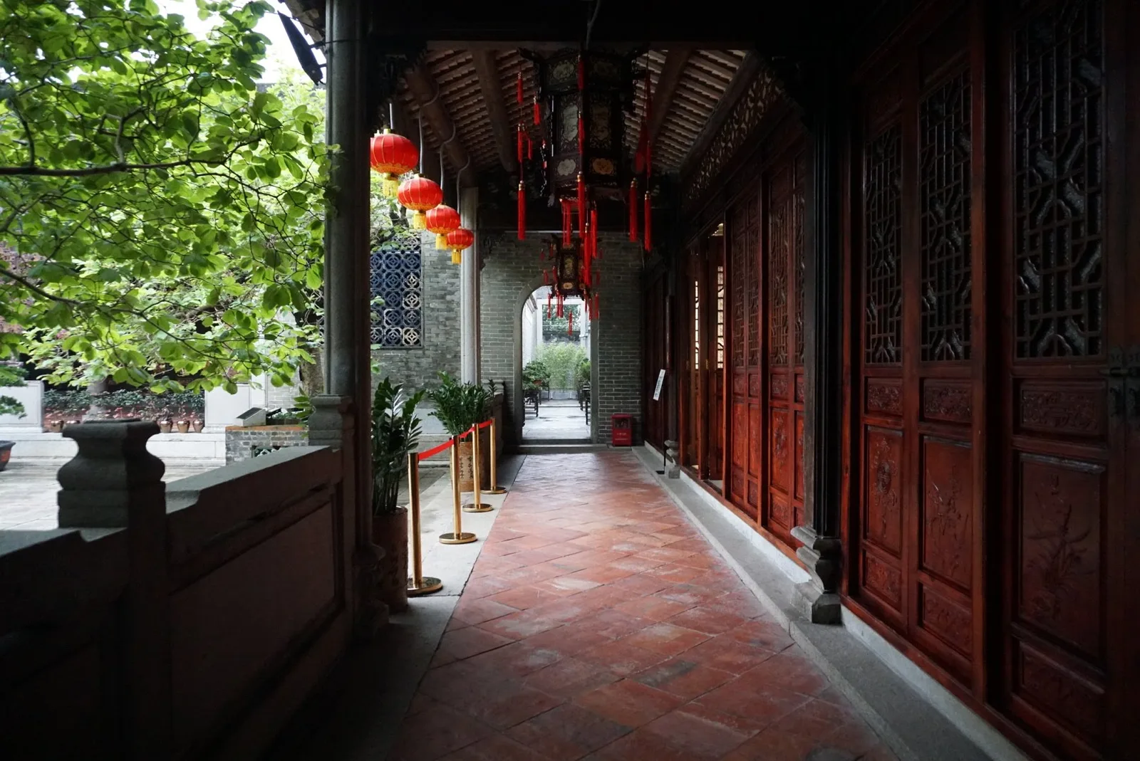 Interior at 杨氏大宗祠 Zhuhai — travel photo