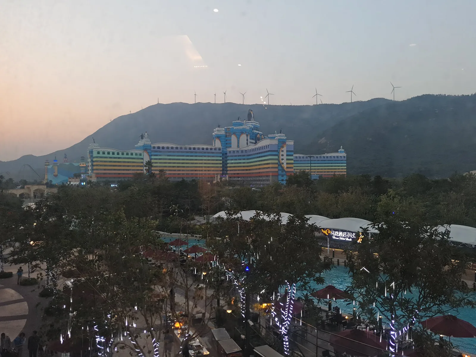Main view at 珠海长隆海洋世界 Zhuhai — travel photo