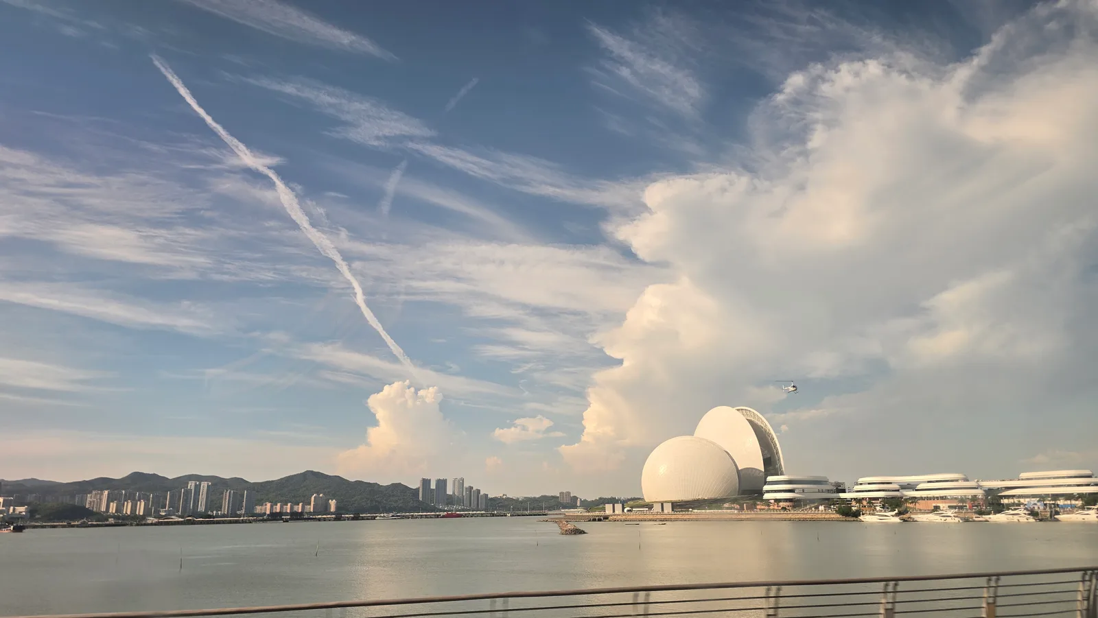 Main view at Zhuhai Cultural Center Gongbei Theater Zhuhai — travel photo