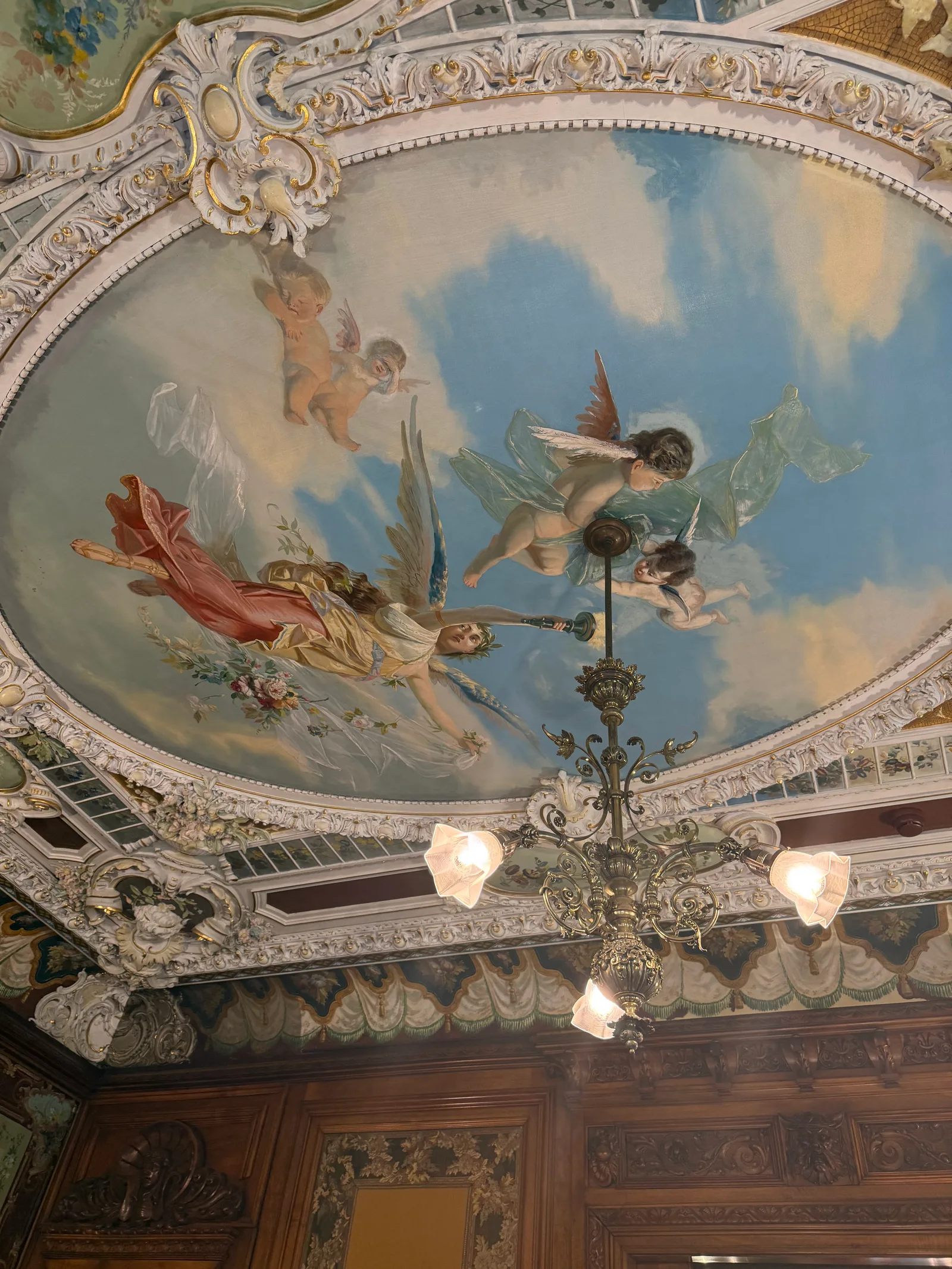 Main view at Heimatschutzzentrum in der Villa Patumbah Zurich — travel photo