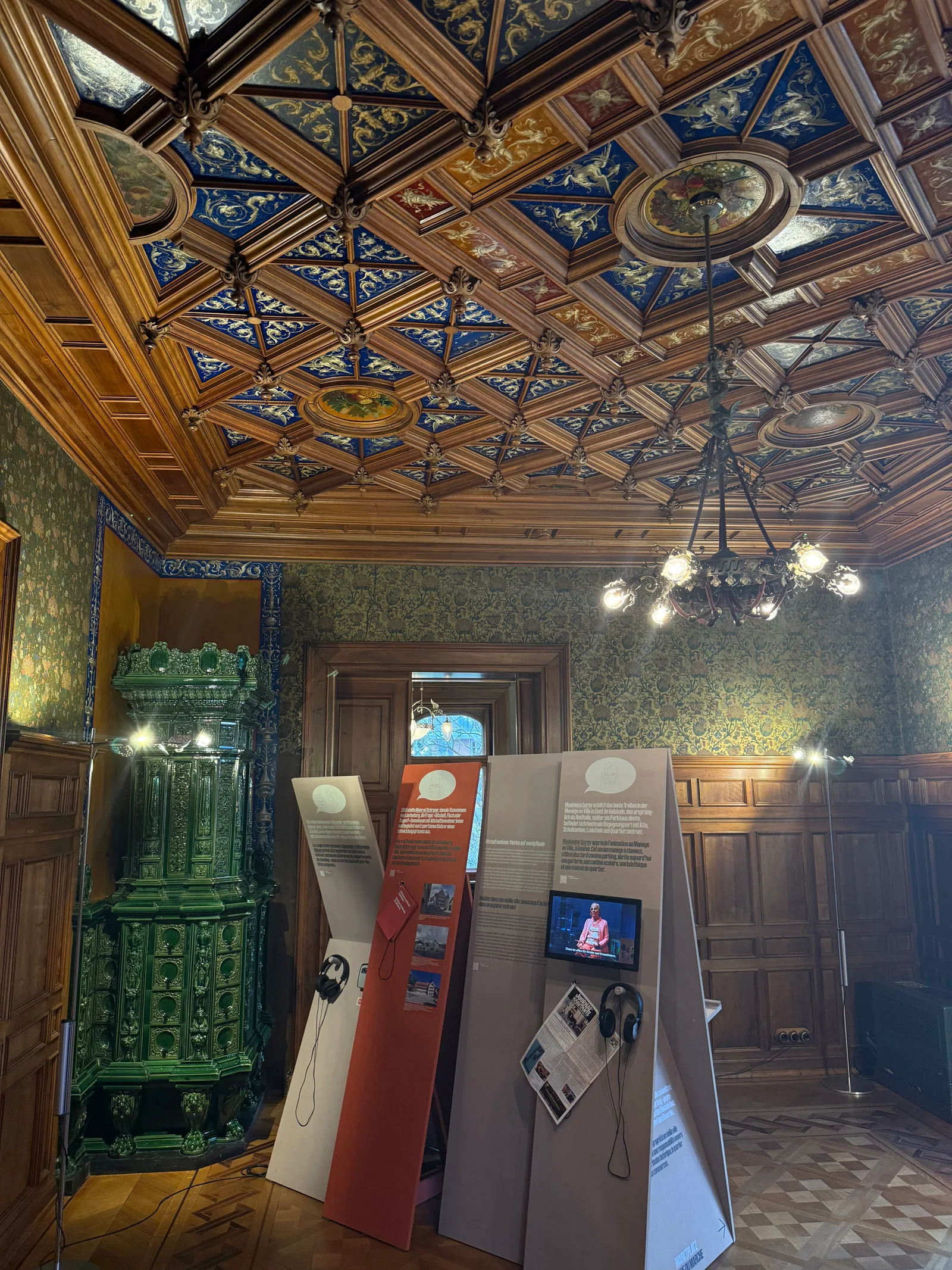 Interior at Heimatschutzzentrum in der Villa Patumbah Zurich — travel photo