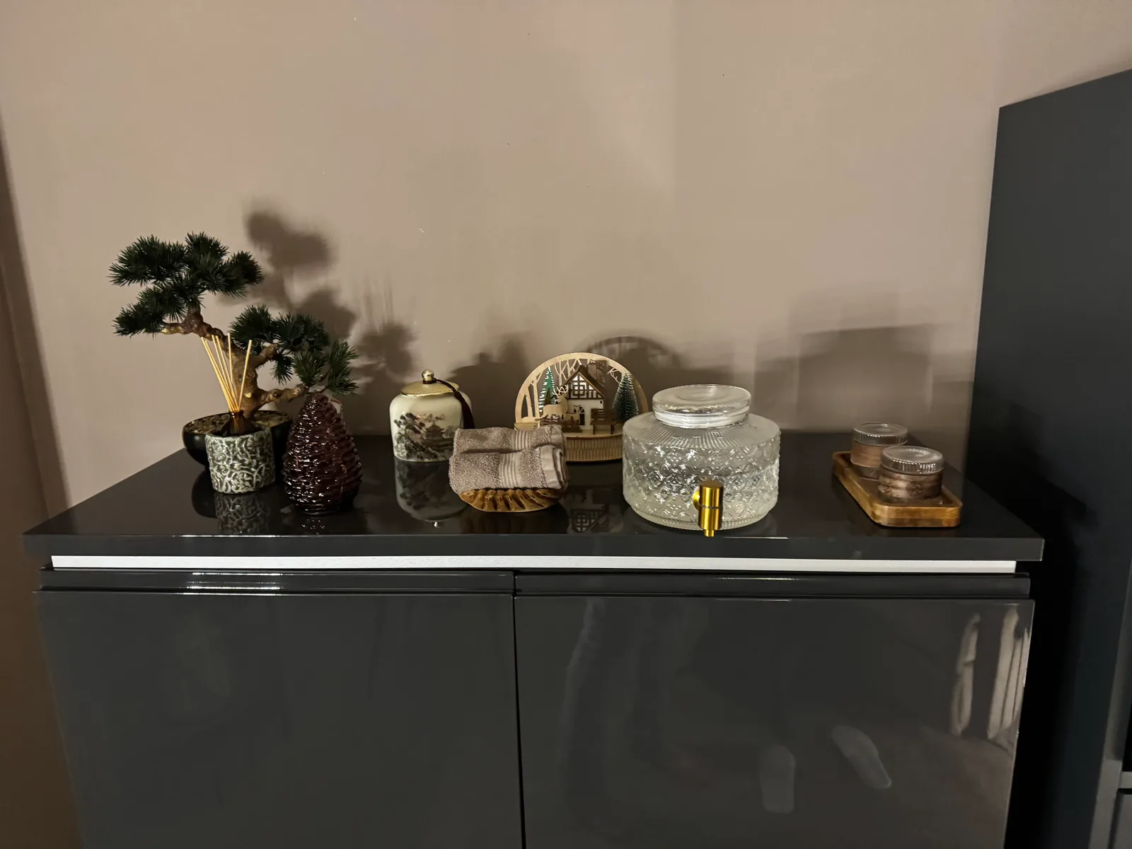 Details at IDZUMI Head Spa Zurich — travel photo