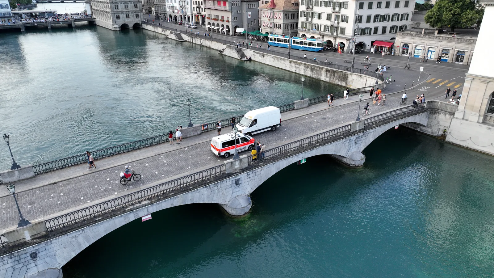 Details at Münsterbrücke Zurich — travel photo