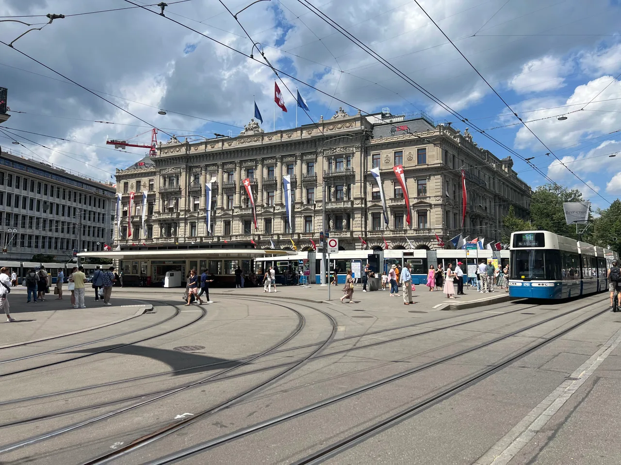 Paradeplatz — culture guide Zurich