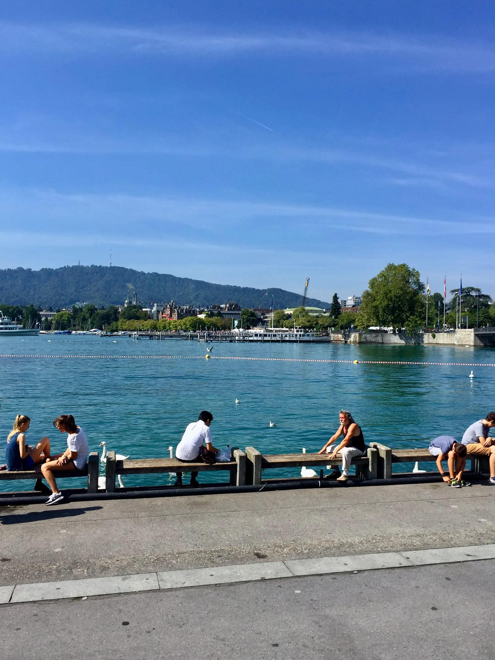 Atmosphere at Seepromenade Zurich — travel photo
