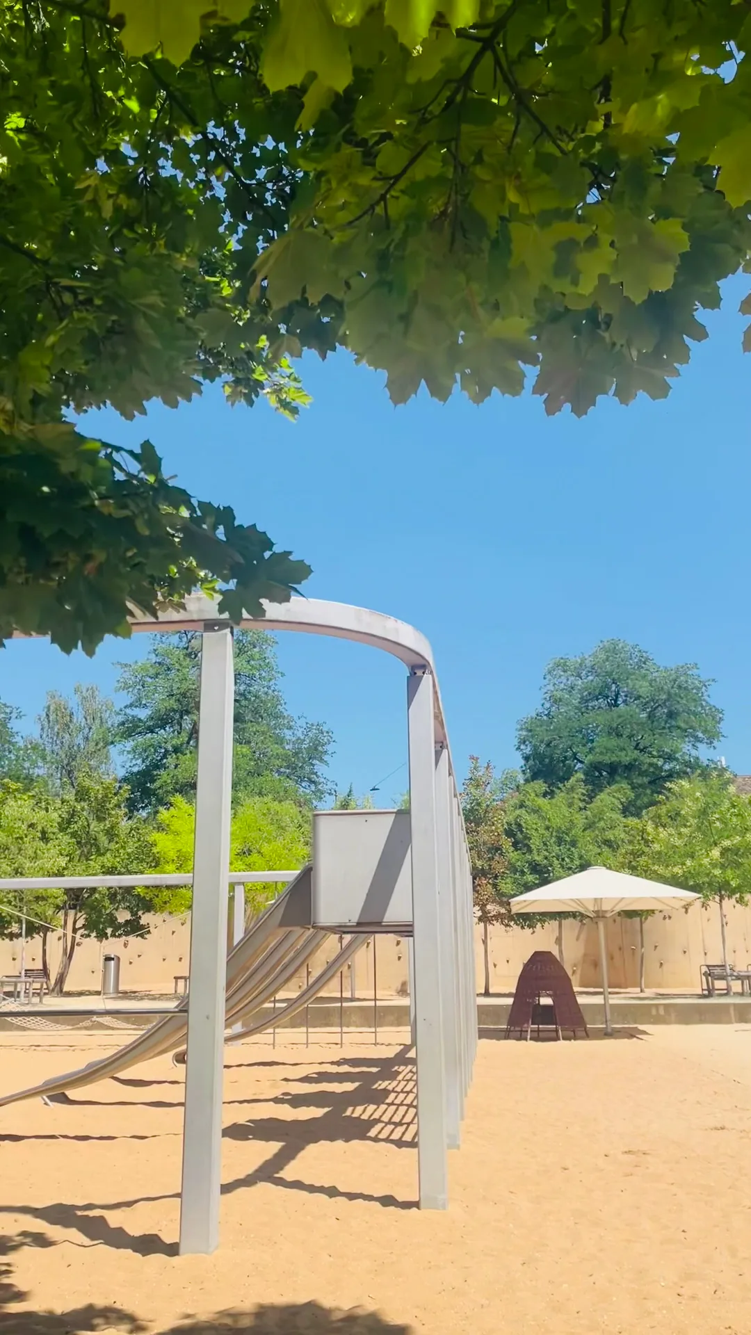 Details at Spielplatz 58 Blatterwiese Zurich — travel photo