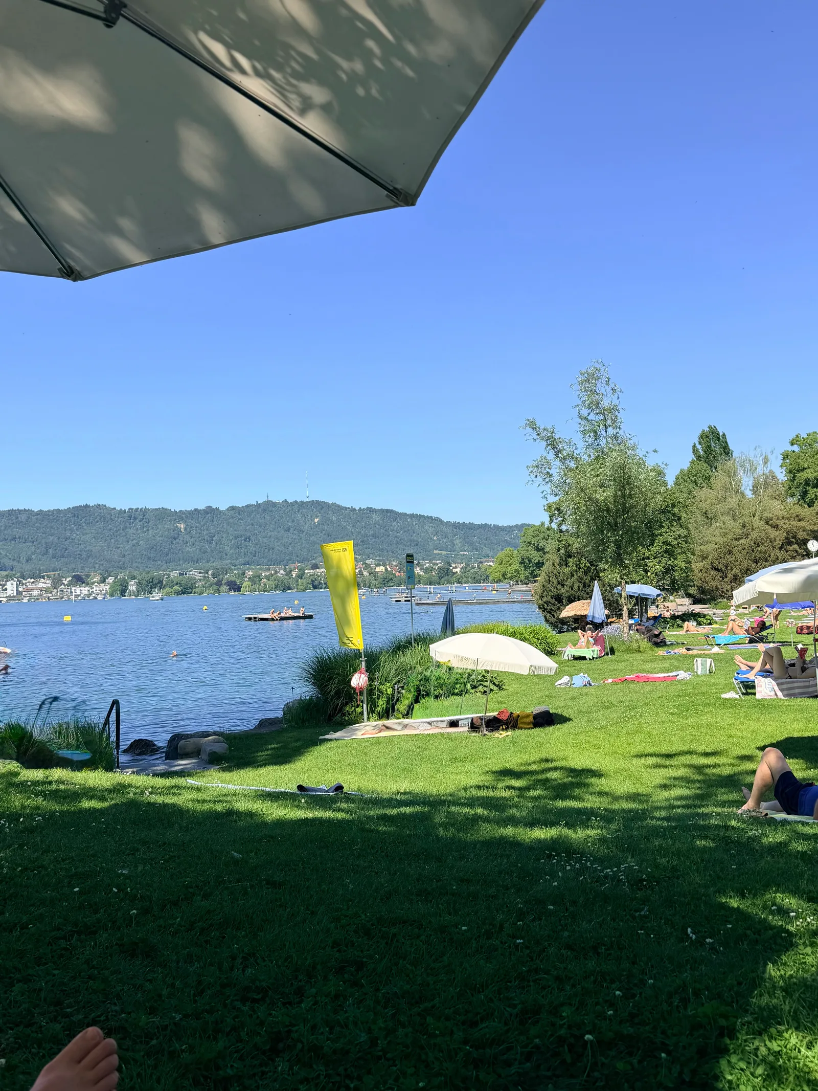 Main view at Strandbad Tiefenbrunnen Zurich — travel photo
