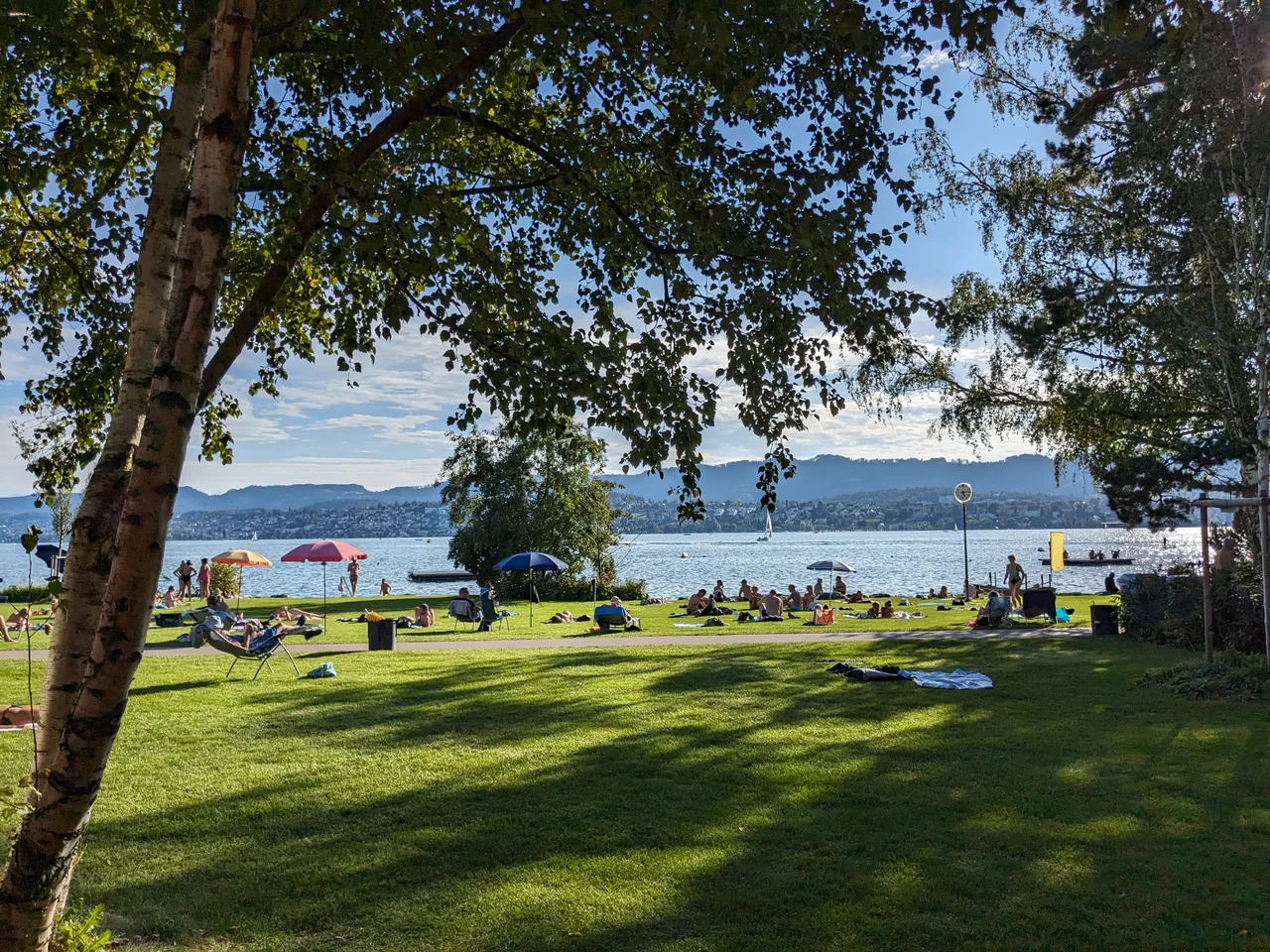Strandbad Tiefenbrunnen — hidden gems guide Zurich