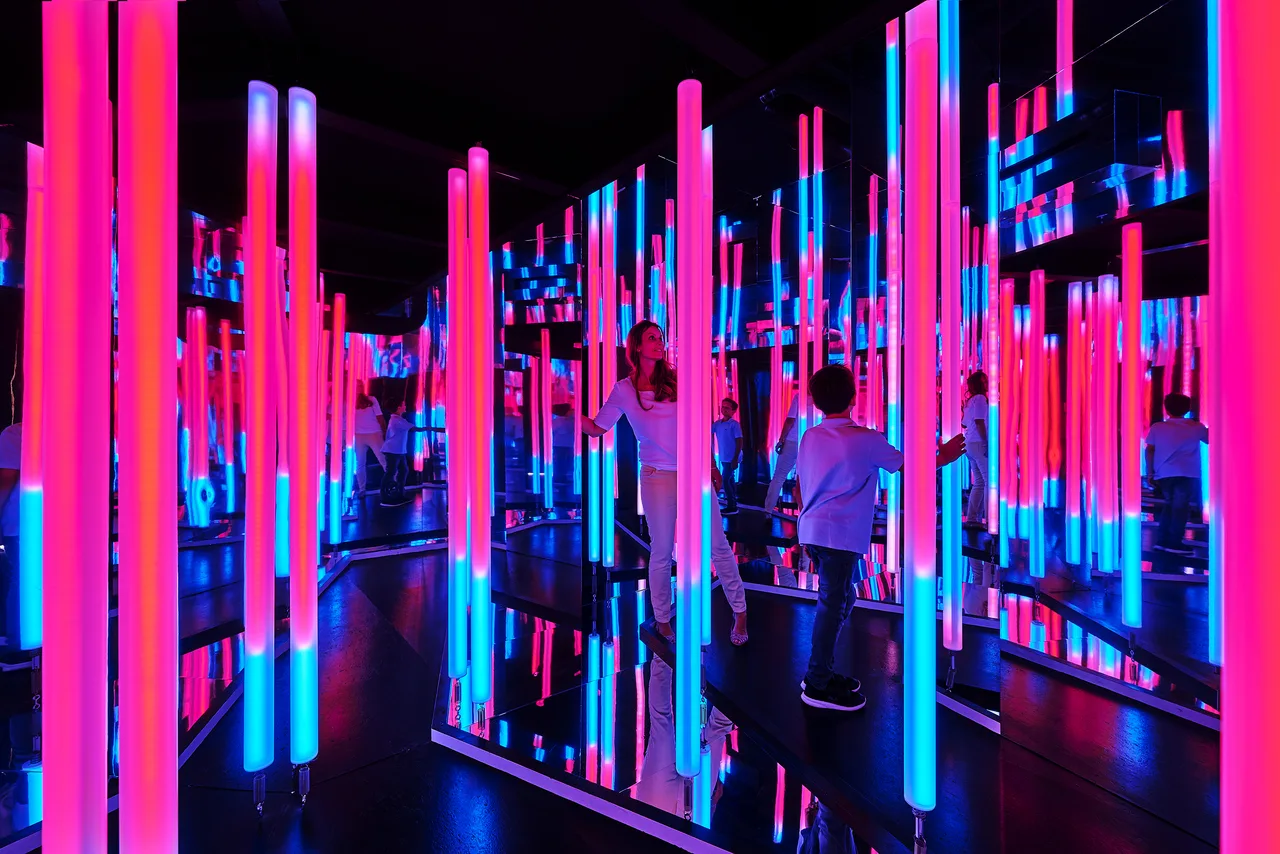 WOW Museum - Room for Illusions